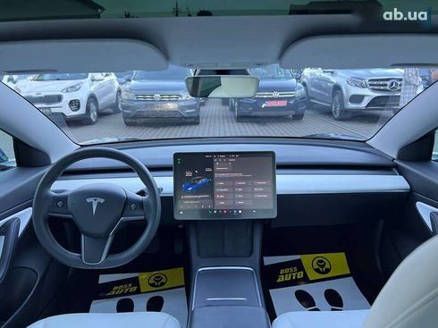 Tesla Model 3 2020 - фото 11