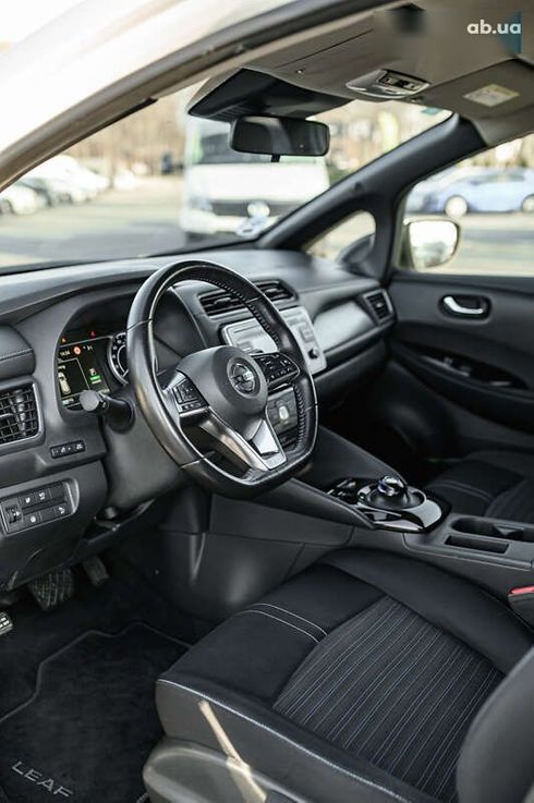 Nissan Leaf 2018 - фото 16