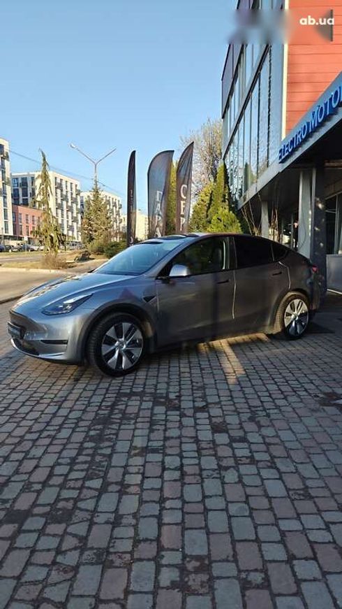 Tesla Model Y 2023 - фото 3