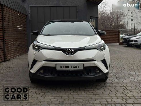 Toyota C-HR 2018 - фото 2