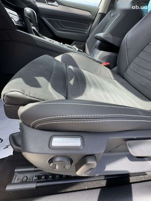Volkswagen Passat 2021 - фото 27