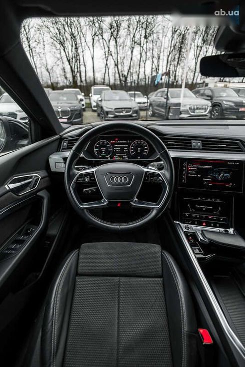 Audi E-Tron 2021 - фото 13