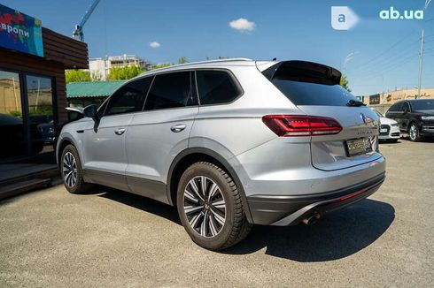 Volkswagen Touareg 2021 - фото 15