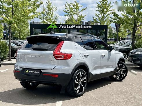 Volvo XC40 2021 - фото 11
