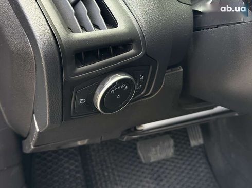 Ford Focus 2017 - фото 16
