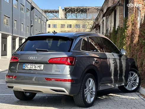 Audi Q5 2017 серый - фото 4