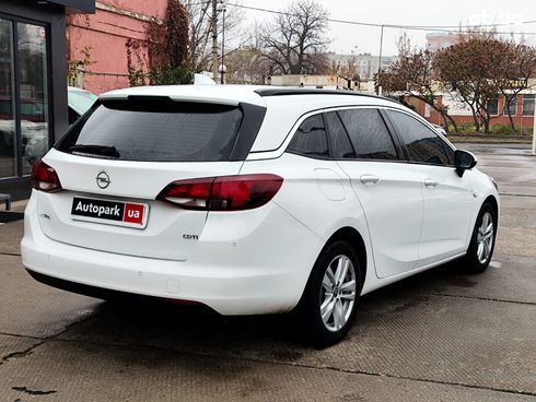 Opel Astra 2017 белый - фото 9