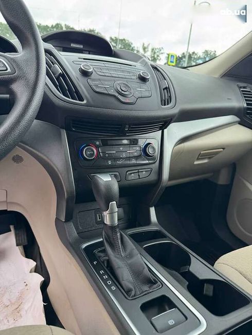 Ford Escape 2017 - фото 11