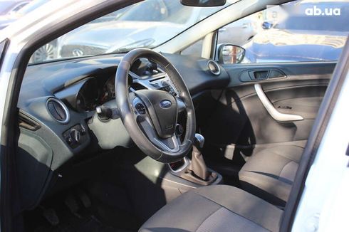 Ford Fiesta 2011 - фото 17