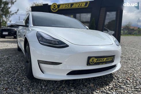 Tesla Model 3 2022 - фото 7