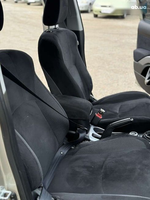 Mitsubishi Outlander XL 2008 - фото 10