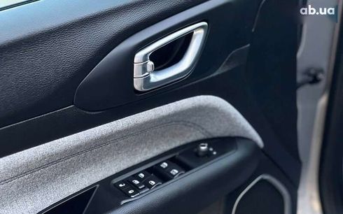 Jeep Compass 2021 - фото 12