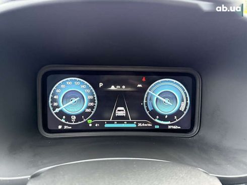 Hyundai Kona Electric 2021 - фото 11