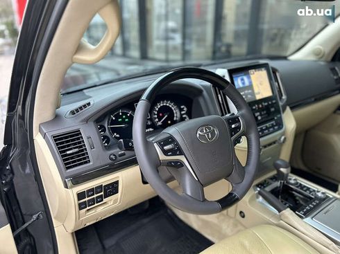 Toyota Land Cruiser 2016 - фото 28