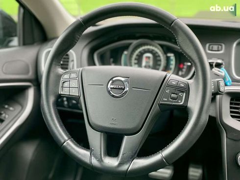 Volvo V40 2016 - фото 17