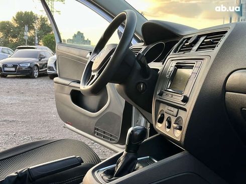 Volkswagen Jetta 2015 - фото 18