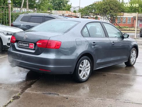 Volkswagen Jetta 2014 серый - фото 10