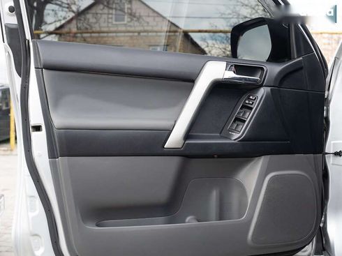 Toyota Land Cruiser Prado 2010 - фото 19