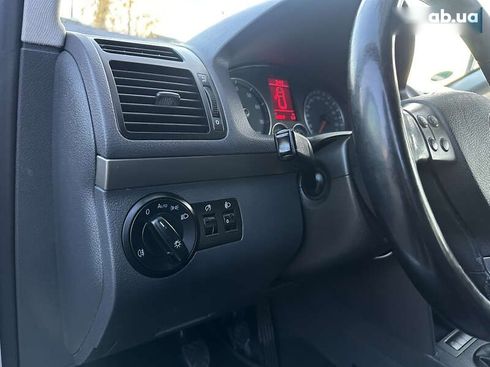 Volkswagen Touran 2008 - фото 28