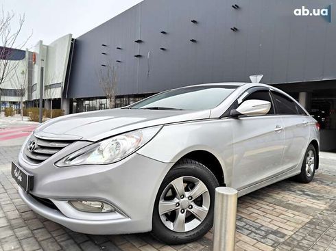 Hyundai Sonata 2012 - фото 3