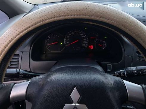 Mitsubishi Grandis 2006 - фото 19