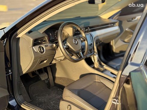Volkswagen Passat 2019 черный - фото 29