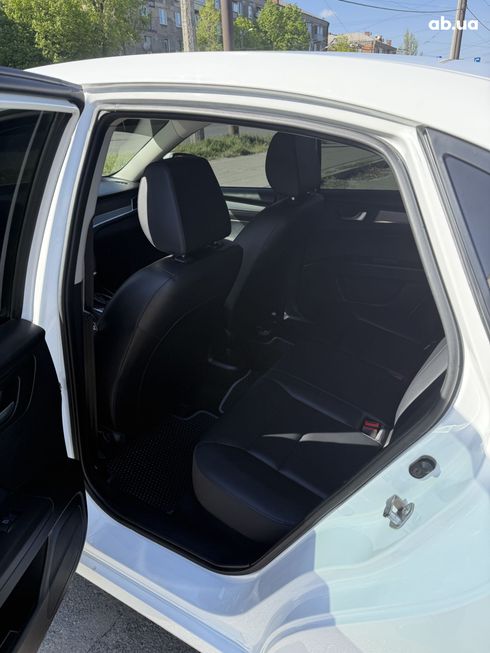 FAW Besturn B30 2019 белый - фото 7