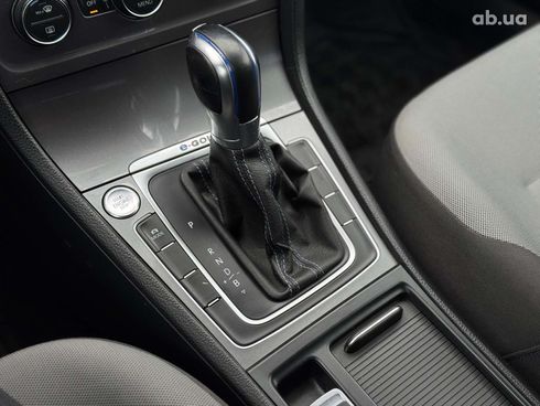 Volkswagen e-Golf 2015 синий - фото 26