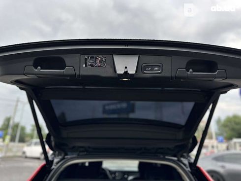 Volvo XC60 2019 - фото 30