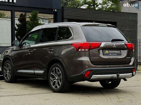 Mitsubishi Outlander 2015 - фото 20
