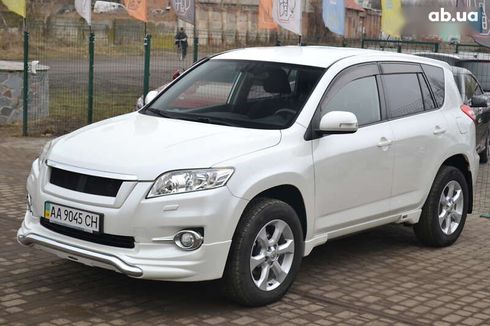 Toyota RAV4 2011 - фото 3