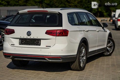 Volkswagen passat alltrack 2019 - фото 10