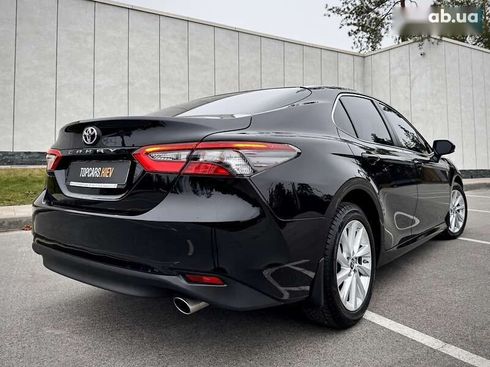 Toyota Camry 2023 - фото 19