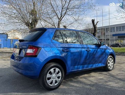 Skoda Fabia 2017 - фото 18