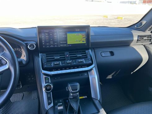Toyota Land Cruiser 2022 серый - фото 29