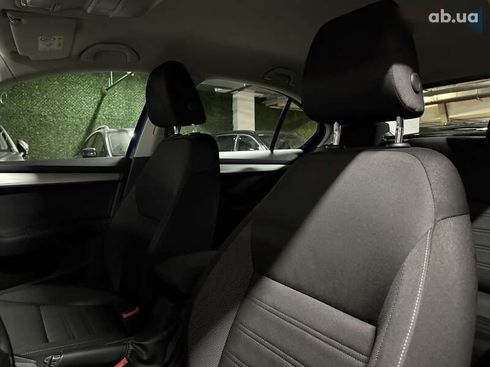 Skoda Octavia 2018 - фото 23