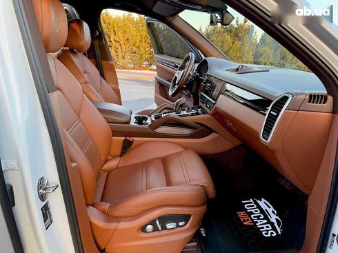 Porsche Cayenne 2018 - фото 29