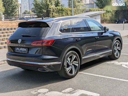 Volkswagen Touareg 2019 - фото 8