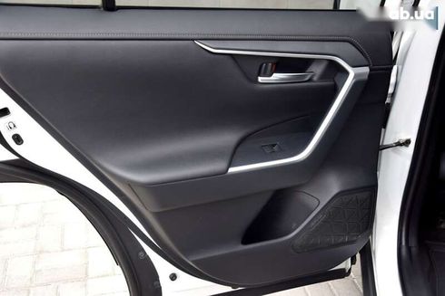 Toyota RAV4 2020 - фото 28