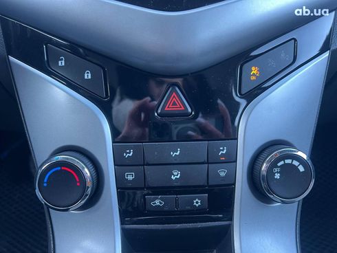 Chevrolet Cruze 2010 серый - фото 29