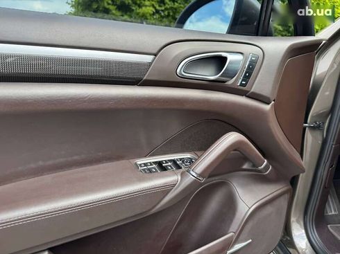 Porsche Cayenne 2011 - фото 20