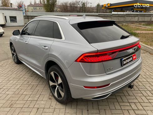 Audi Q8 2019 серый - фото 3