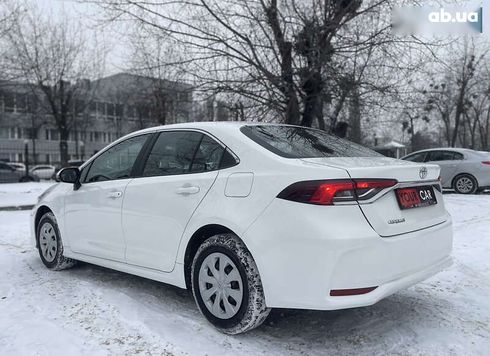 Toyota Corolla 2020 - фото 2
