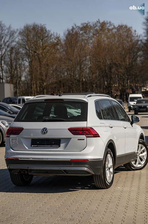 Volkswagen Tiguan 2018 - фото 12