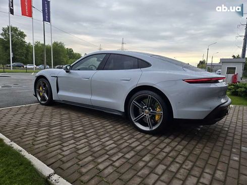 Porsche Taycan 2021 - фото 28