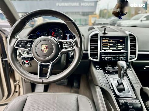 Porsche Cayenne 2015 - фото 26