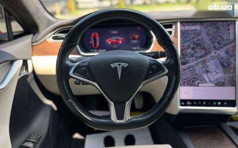 Tesla Model S 2016 - фото 17