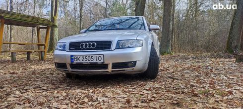 Audi A4 2001 серебристый - фото 9