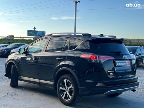 Toyota RAV4 2016 черный - фото 10