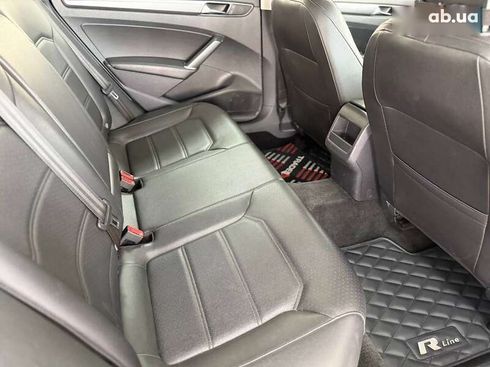 Volkswagen Passat 2017 - фото 21